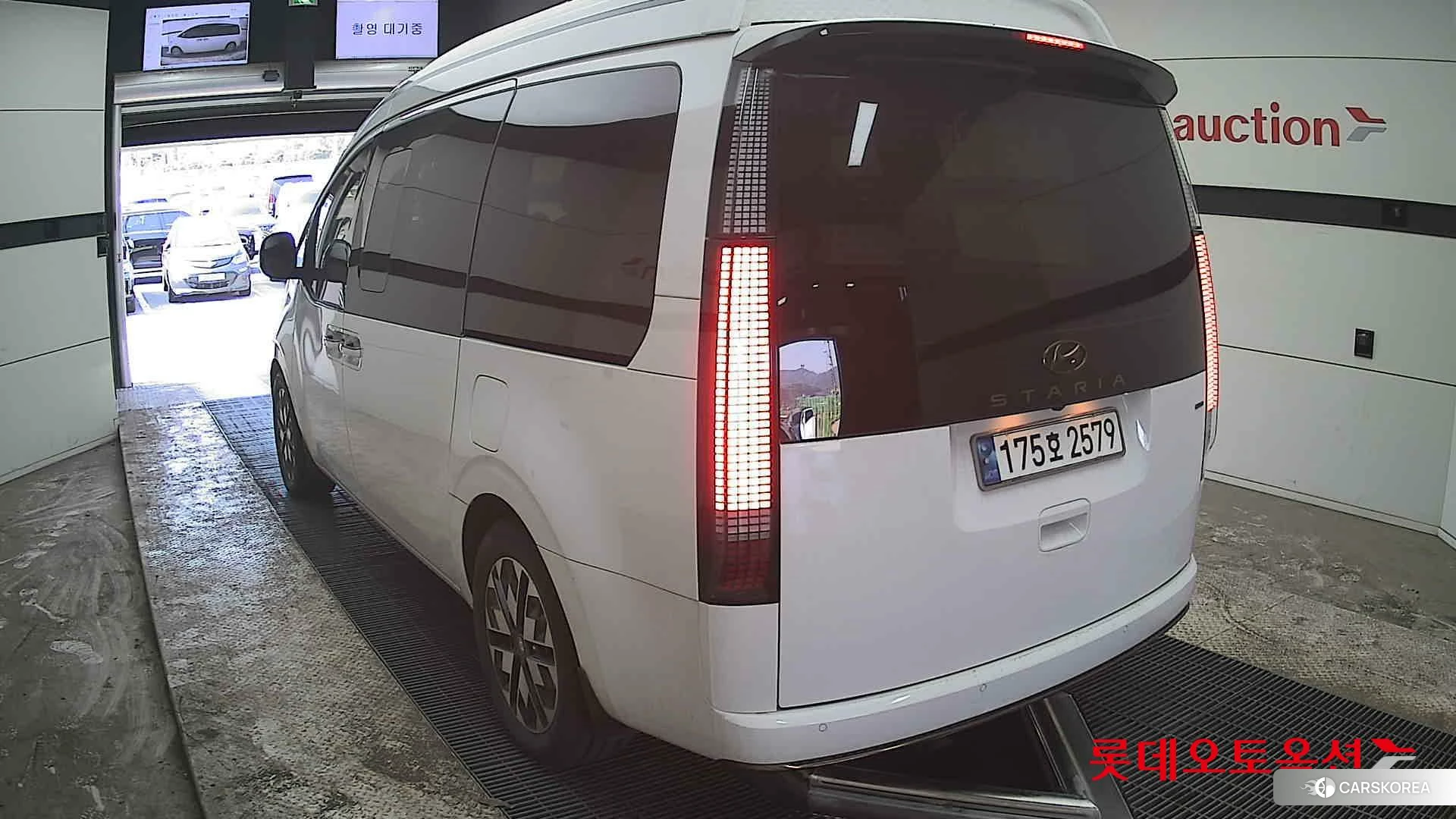 Hyundai STARIA LOUNGE Limousine id 3882076 из Кореи 37