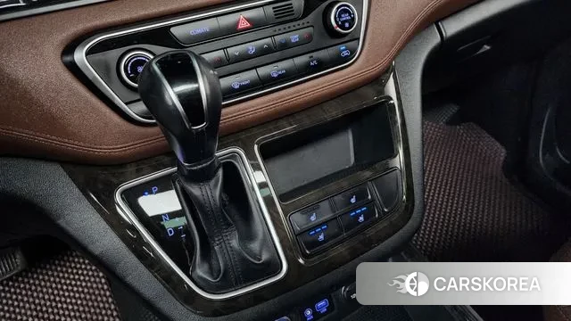 Hyundai The New Grand Starex id 3709327 из Кореи 19