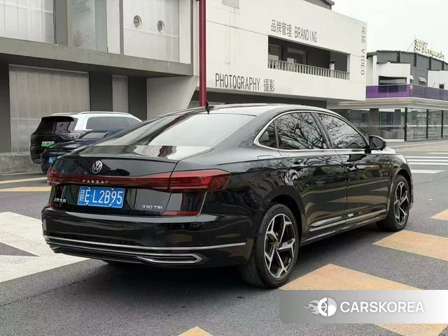 Volkswagen Passat id 4271999 из Китая 9