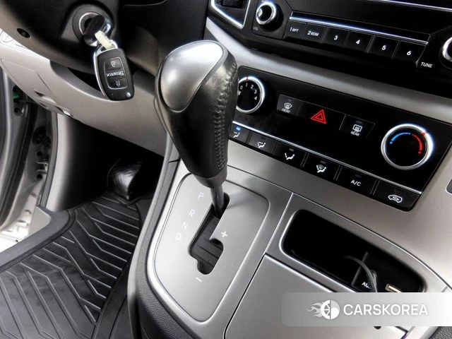 Hyundai The New Grand Starex id 3853588 из Кореи 19