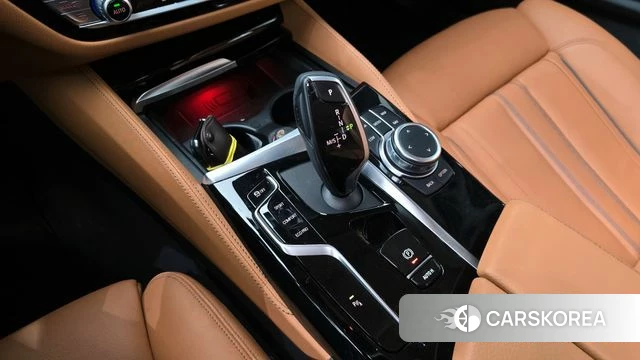 BMW 5 Series (G30) id 4231259 из Кореи 32