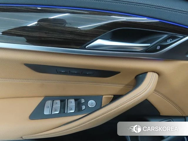 BMW 5 Series (G30) id 3833600 из Кореи 19