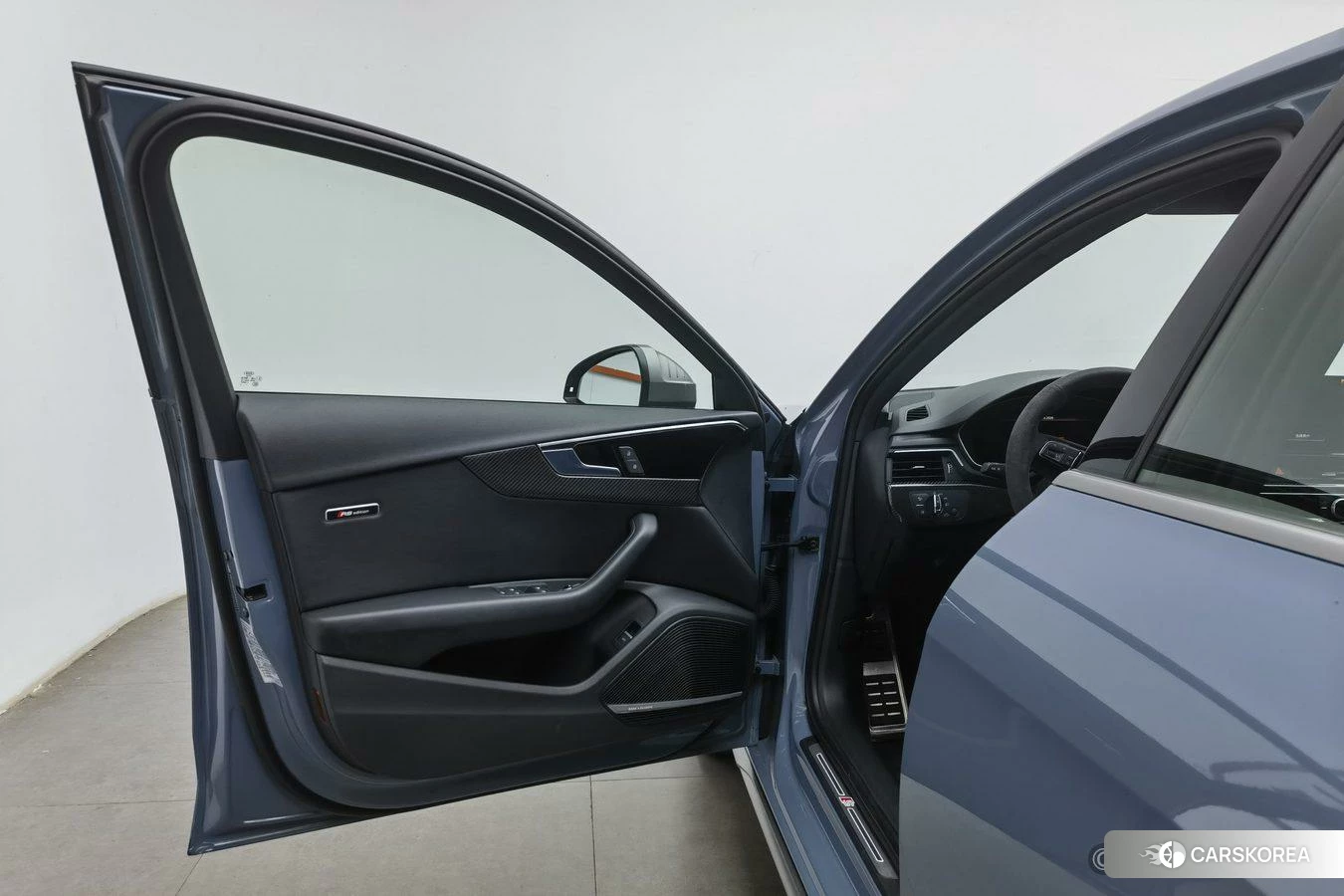 Audi A4L id 4426715 из Китая 23