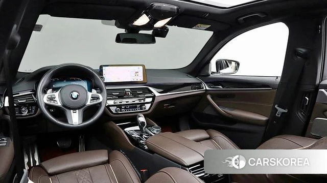 BMW 5 Series (G30) id 3923554 из Кореи 19