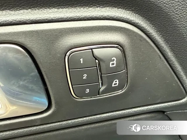 Ford Mustang id 3451582 из Кореи 12