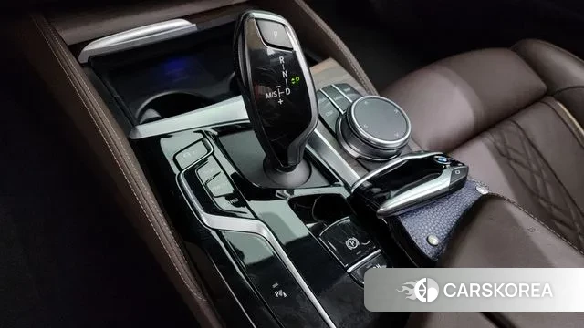 BMW 5 Series (G30) id 2994773 из Кореи 19