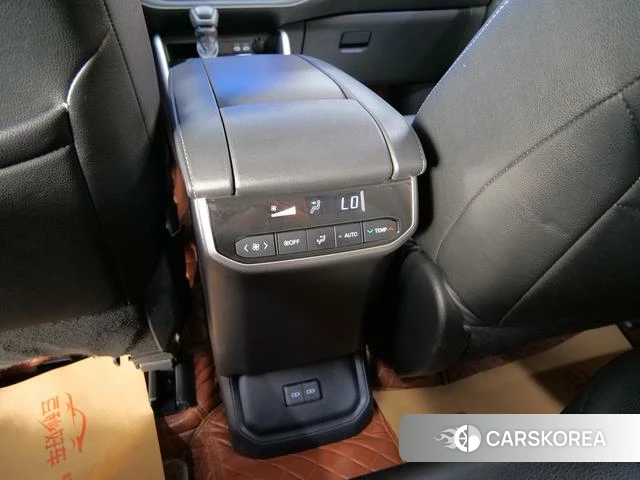 Toyota Crown Lufang id 4273759 из Китая 19