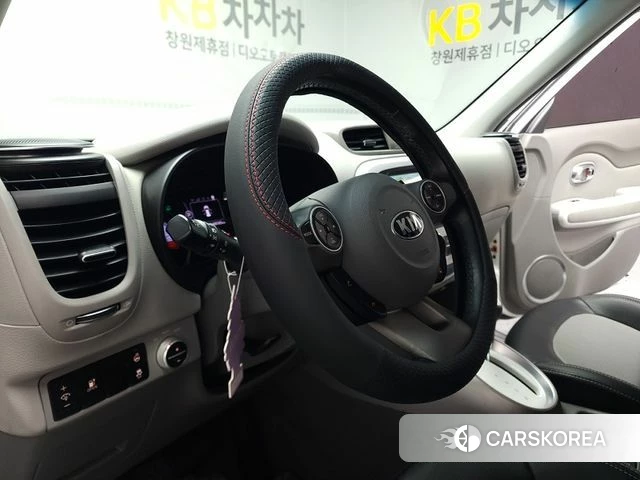 Kia Soul EV id 4485879 из Кореи 18