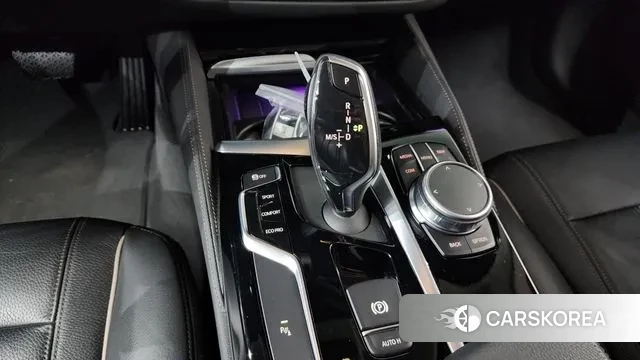 BMW 5 Series (G30) id 3391087 из Кореи 19