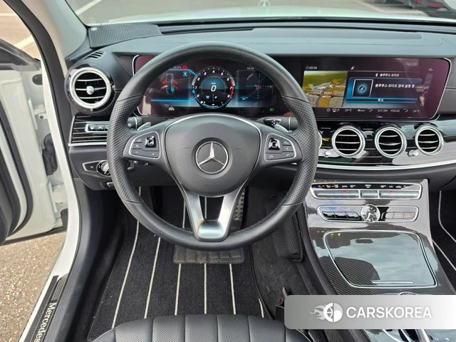Mercedes-Benz E-Class W213 id 4633337 из Кореи 19