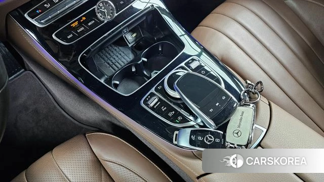 Mercedes-Benz E-Class W213 id 3820267 из Кореи 19