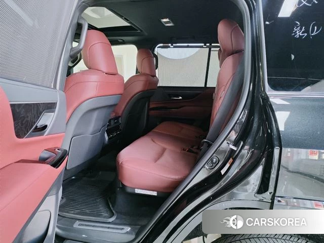 Lexus LX id 4278817 из Китая 9