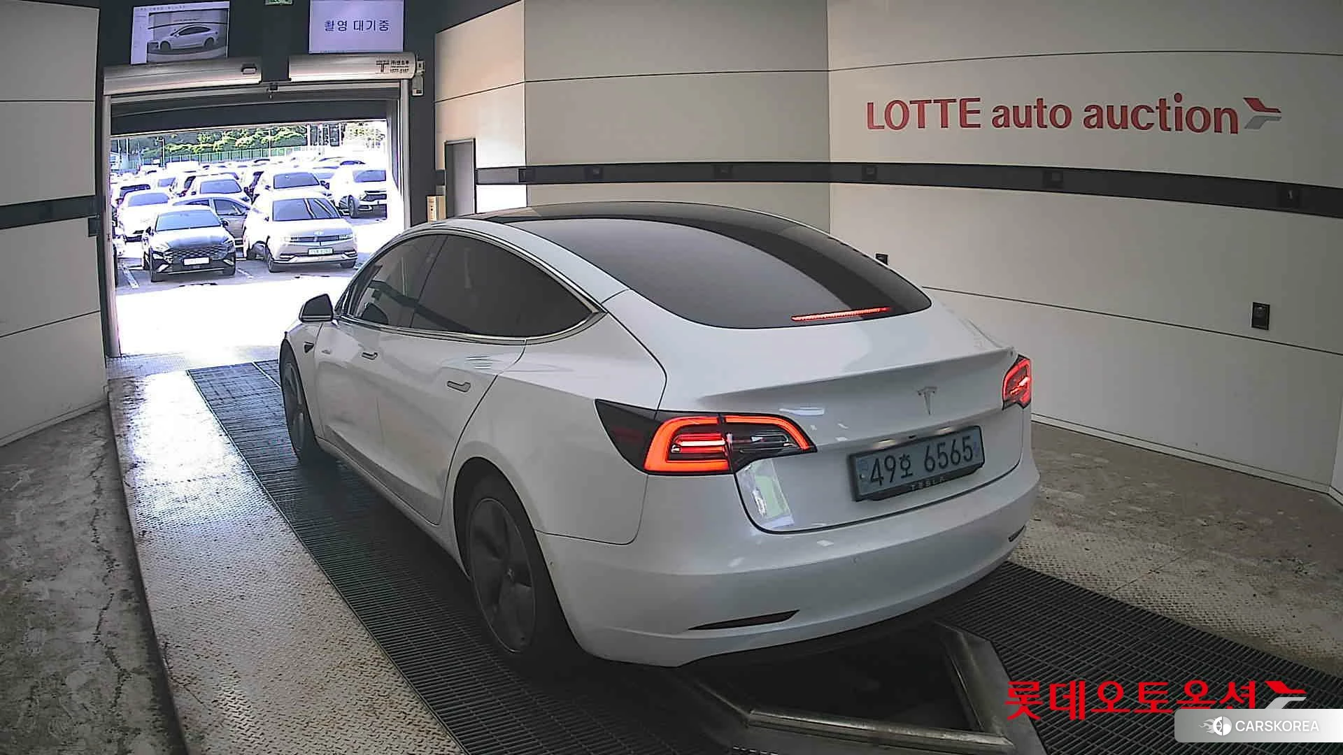 Tesla Model 3 Standard Range Plus RWD id 4679263 из Кореи 36