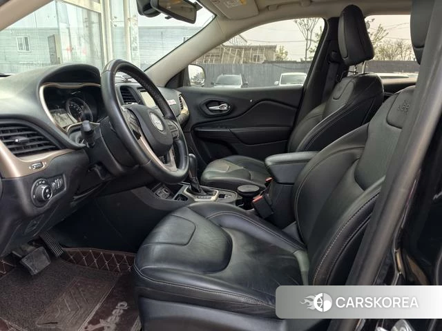 Jeep Free light id 4208500 из Китая 16