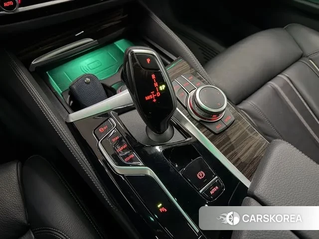 BMW 5 Series (G30) id 3453232 из Кореи 19