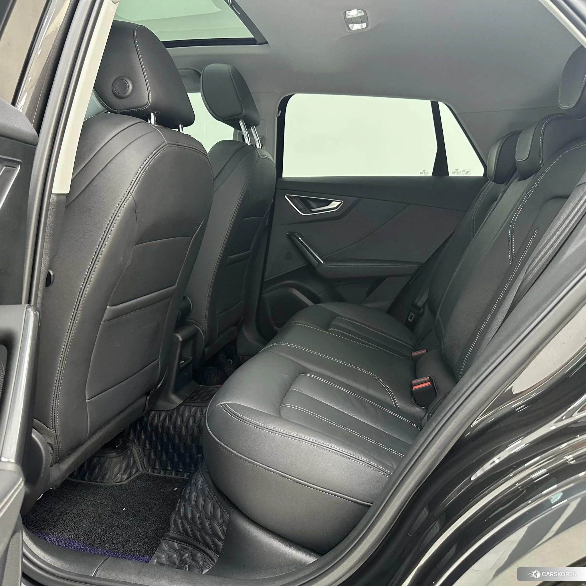 Audi Q2L id 4453763 из Китая 16