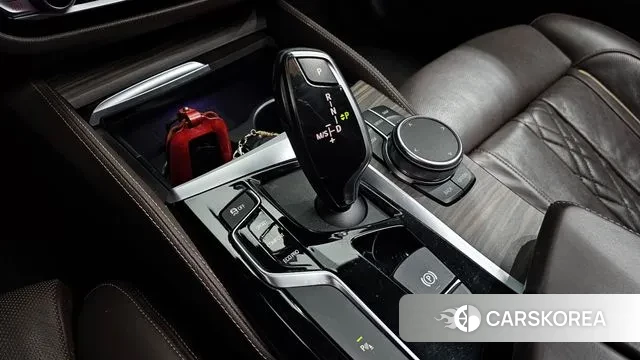 BMW 5 Series (G30) id 3385752 из Кореи 19