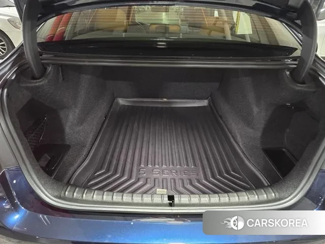 BMW 5 Series (G30) id 3018619 из Кореи 19