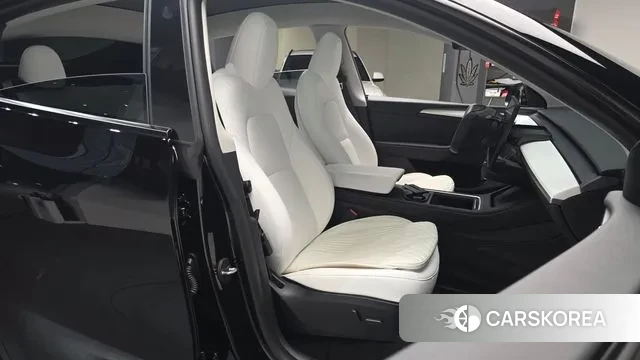 Tesla Model Y id 3751195 из Кореи 19