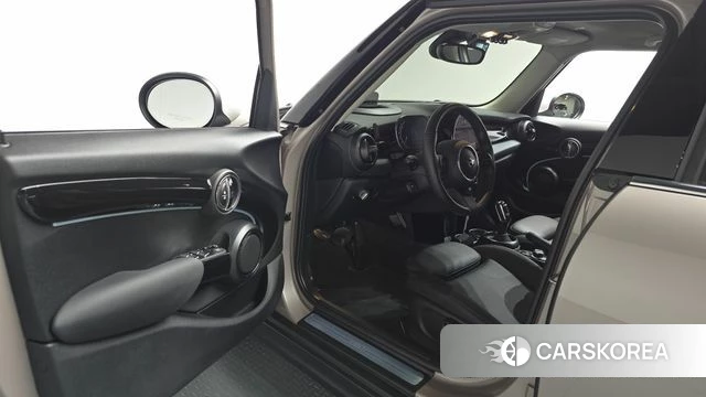 Mini Cooper id 4302403 из Кореи 28