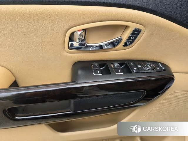 Kia The New Carnival id 4849854 из Кореи 16