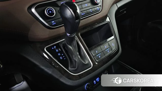 Hyundai The New Grand Starex id 4459444 из Кореи 19