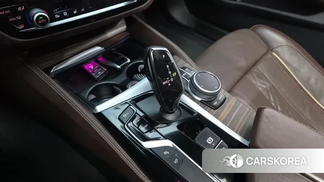 BMW 5 Series (G30) id 3692943 из Кореи 19