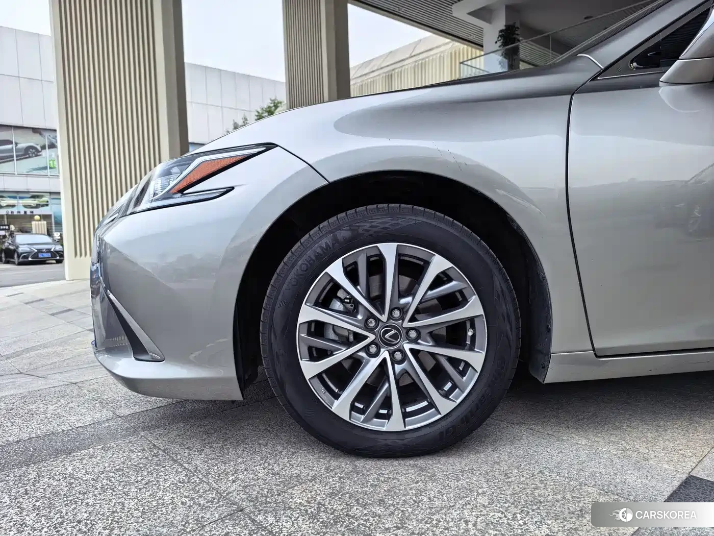 Lexus ES id 4653859 из Китая 9