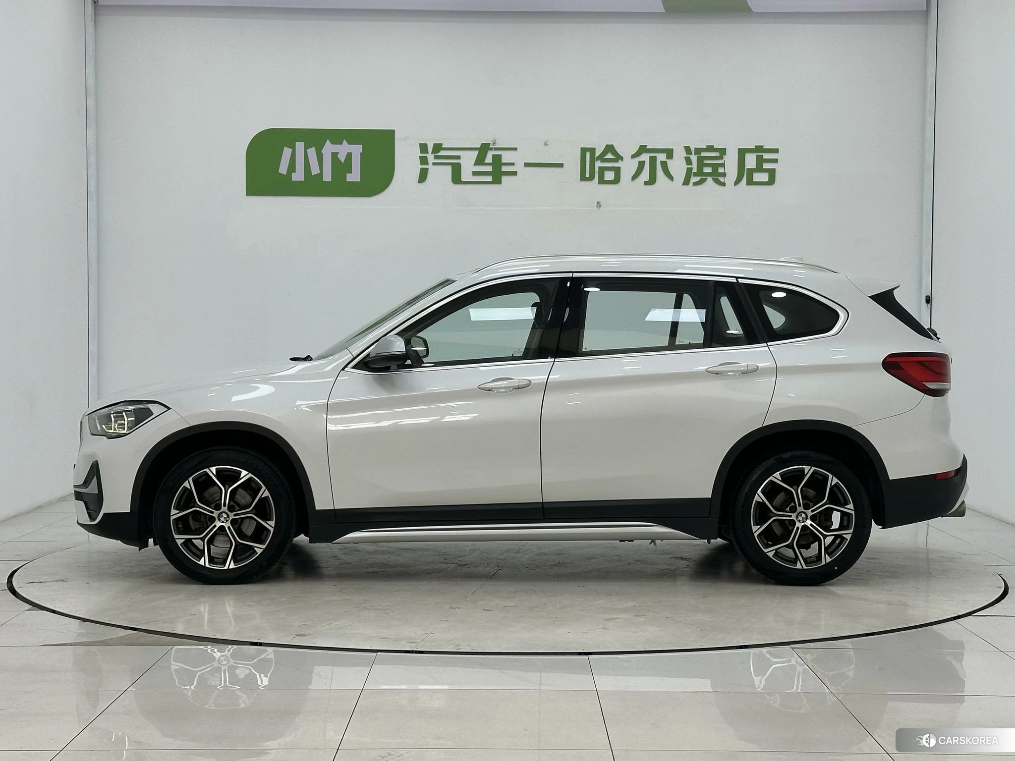 BMW X1 id 4461198 из Китая 17