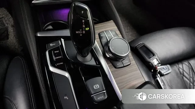 BMW 5 Series (G30) id 3578661 из Кореи 19