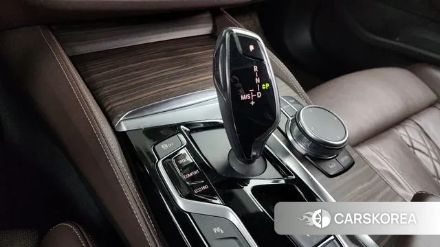 BMW 5 Series (G30) id 3667037 из Кореи 19