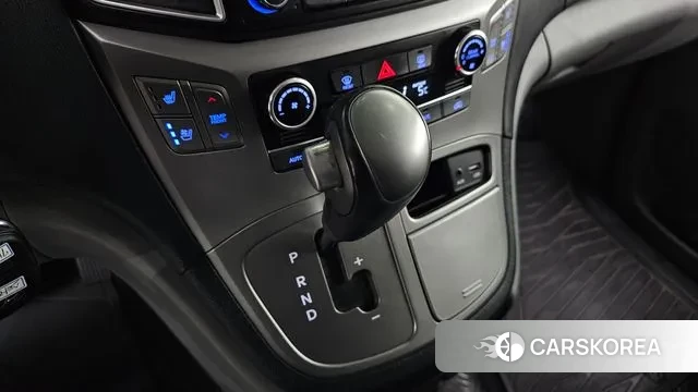 Hyundai The New Grand Starex id 3484188 из Кореи 19