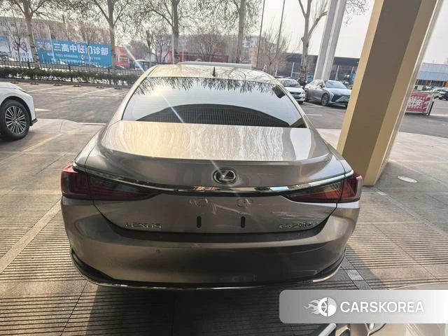 Lexus ES id 4259030 из Китая 11