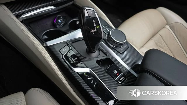 BMW 5 Series (G30) id 4309653 из Кореи 32