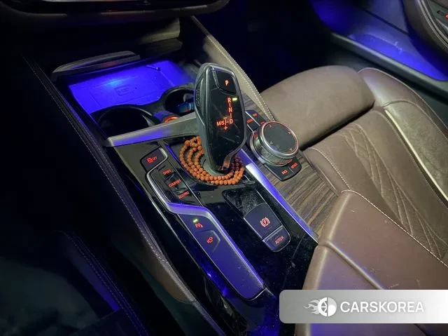 BMW 5 Series (G30) id 3553029 из Кореи 19