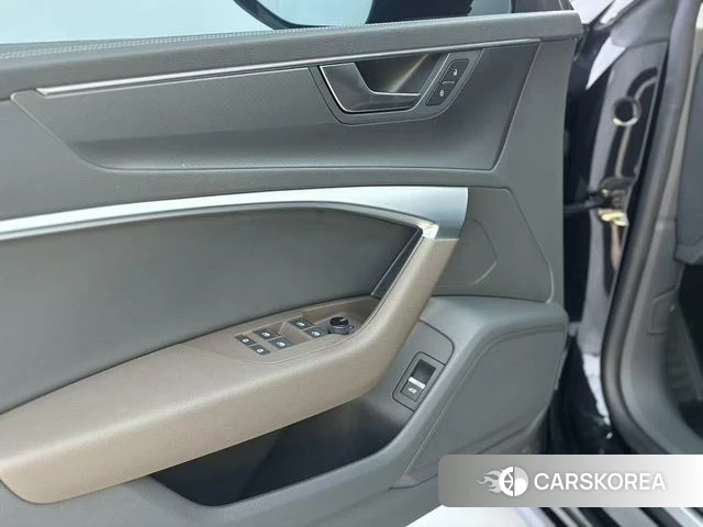 Audi A7L id 4333852 из Китая 33
