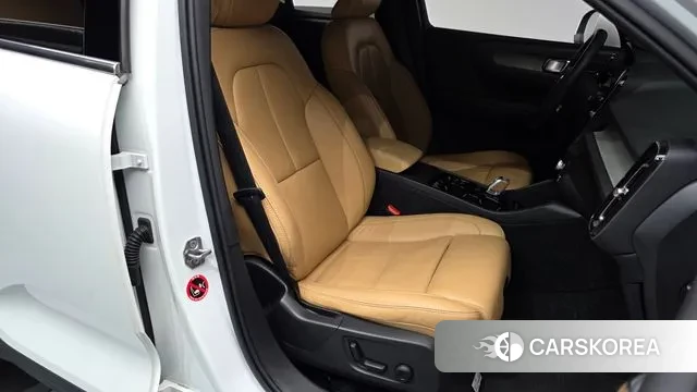 Volvo XC40 id 3736919 из Кореи 19