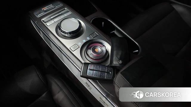 Genesis GV70 id 3840157 из Кореи 19