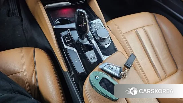 BMW 5 Series (G30) id 2986687 из Кореи 19