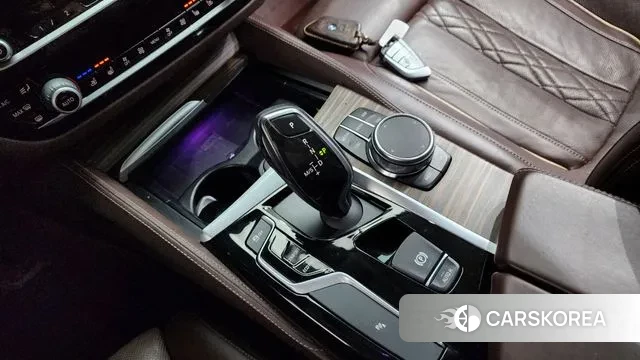 BMW 5 Series (G30) id 3363153 из Кореи 19