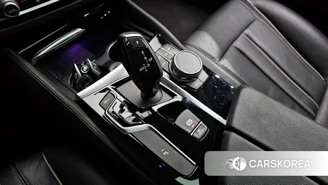 BMW 5 Series (G30) id 3039278 из Кореи 19