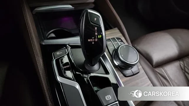 BMW 5 Series (G30) id 2966452 из Кореи 19