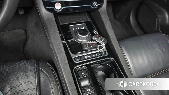 Jaguar F-PACE id 3853963 из Кореи 19