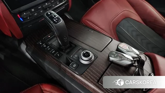 Maserati Quattroporte id 3023536 из Кореи 19