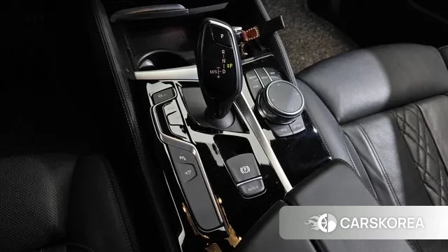 BMW 5 Series (G30) id 3612514 из Кореи 19