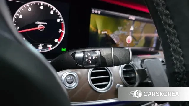 Mercedes-Benz E-Class W213 id 3789572 из Кореи 19