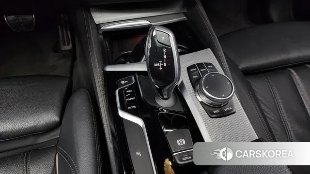 BMW 5 Series (G30) id 3203886 из Кореи 19