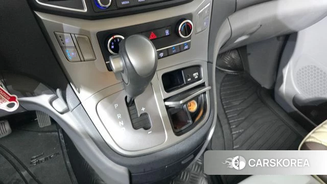 Hyundai The New Grand Starex id 4383892 из Кореи 36