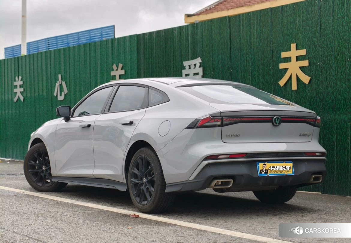 Chang'an UNI-V id 4493079 из Китая 9
