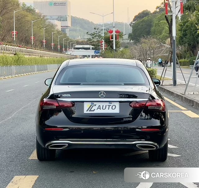 Mercedes-Benz E-class id 4264503 из Китая 18